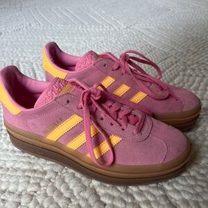 Adidas Gazelle size 7